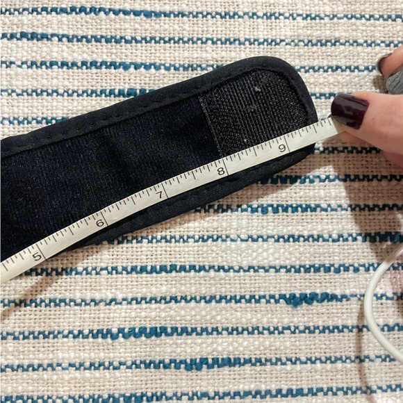 Running Armband Black for Workout - Picture 3 of 5